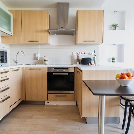 Sanders Ermitage On The Beach - Delightful 1-Bedroom Apartment With Sea View Limassol Exterior photo