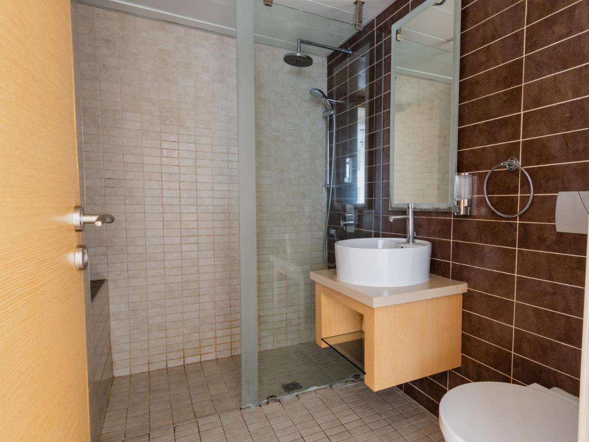 Sanders Ermitage On The Beach - Delightful 1-Bedroom Apartment With Sea View Limassol Exterior photo